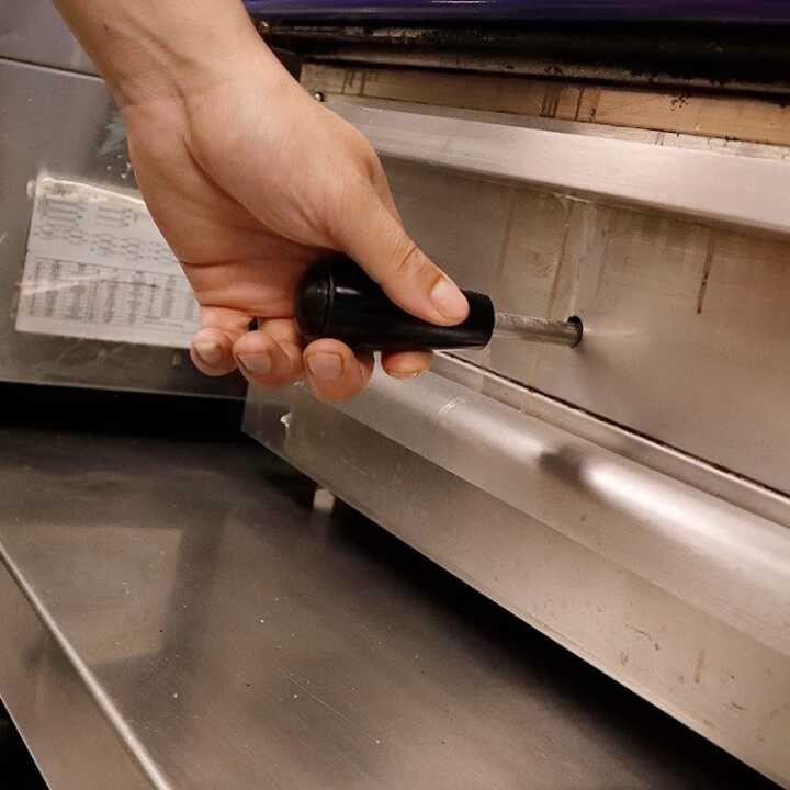 Forno a Carvão Profissional em Inox | Grelha GN 2/1 | 80 Comensais
