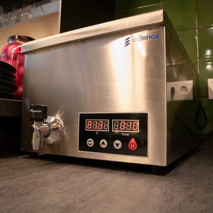 Banho-Maria Elétrico Estático 24L, GN 1/1, 45-95ºC