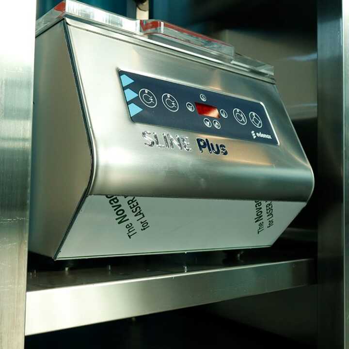 Máquina de Vácuo por Sensor SLINE-8 PLUS, 310mm