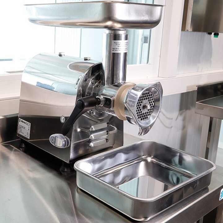 Picadora de Carne 300Kg/h, 400V - Profissional para HORECA