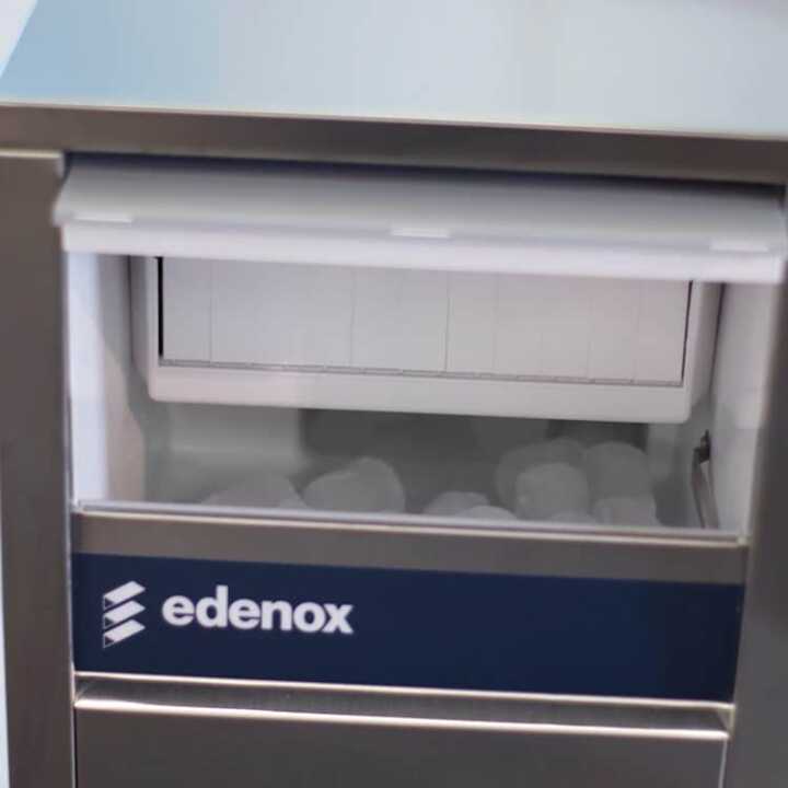 Fabricador de Gelo Sólido 100 kg/24h 40g - Ventilação Frontal