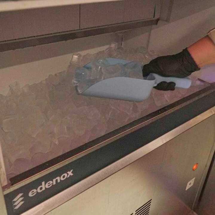Fabricador de Gelo Sólido 100 kg/24h 40g - Ventilação Frontal