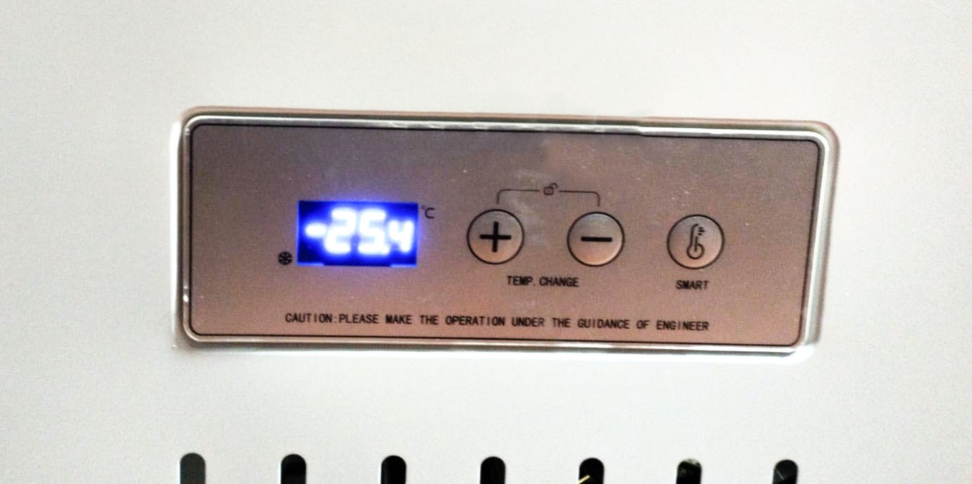Congelador Horizontal Porta Cega 300 Litros com Rodas