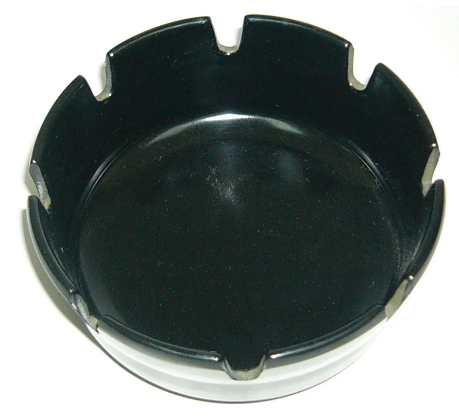 Cinzeiro Redondo Melamina Preto 10 cm