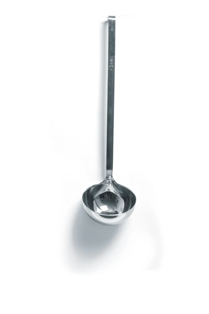 Concha de Servir 0.75L em Aço Inoxidável c/ Aro Antigotas ø145mm