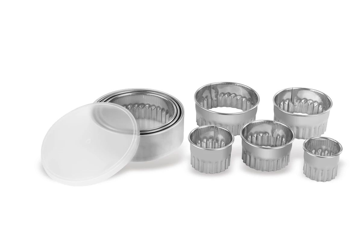 Conjunto 8 Cortadores Redondos Canelados Aço Inoxidável 3-10 cm