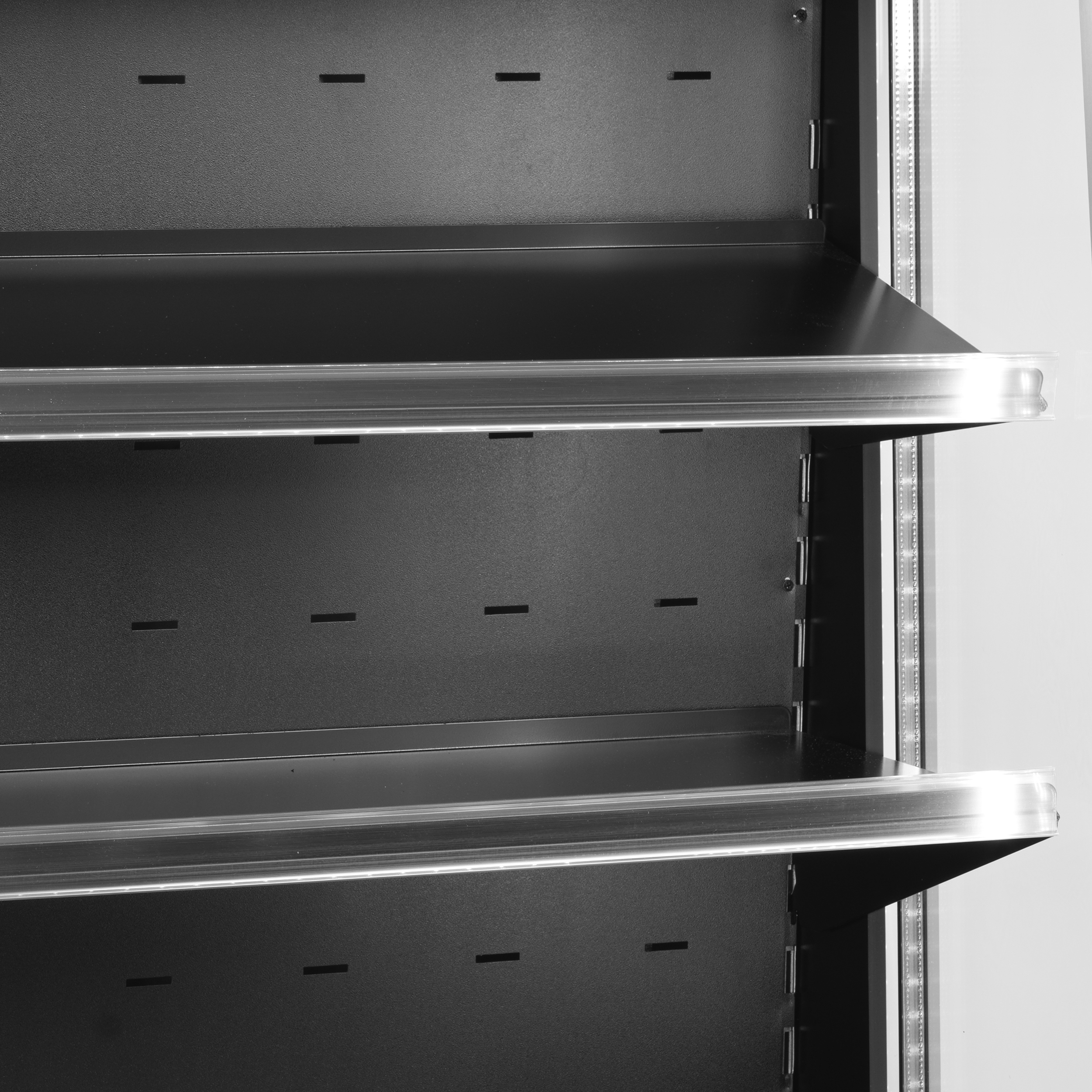 Expositor Refrigerado de Impulso Aberto 242L Preto ODC90