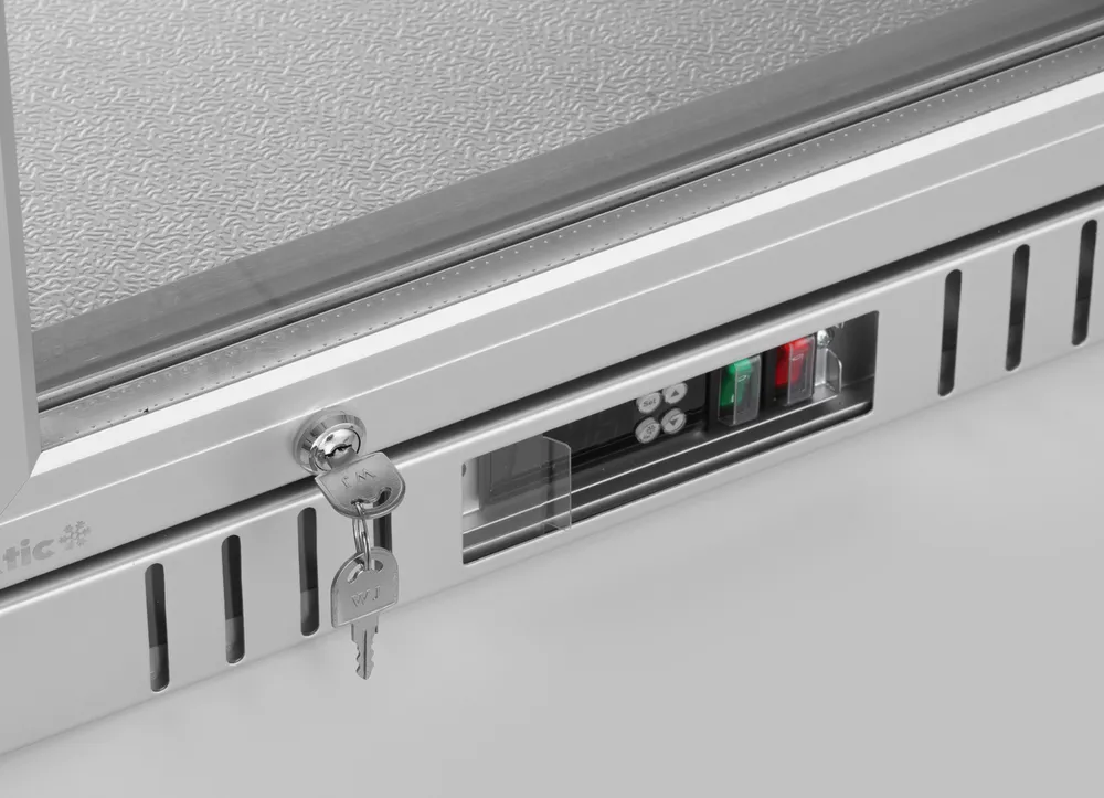 Frigorífico para Bar 75L com Porta de Vidro 530x500x840mm 230V