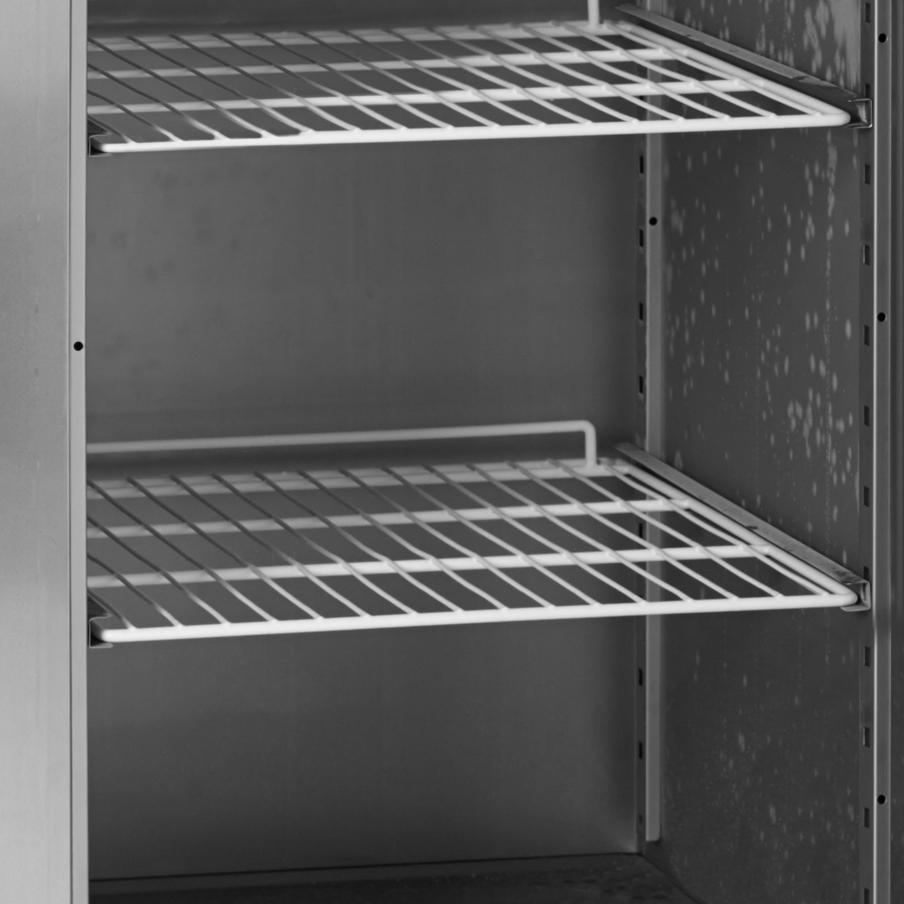 Frigorífico Profissional Vertical GN2/1 GUC70