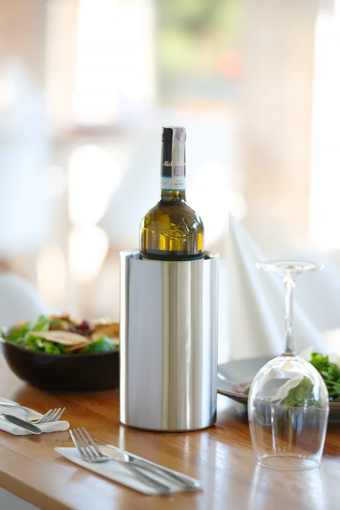 Refrigerador de Vinho Isolante Ø142x210mm para Serviço de Mesa
