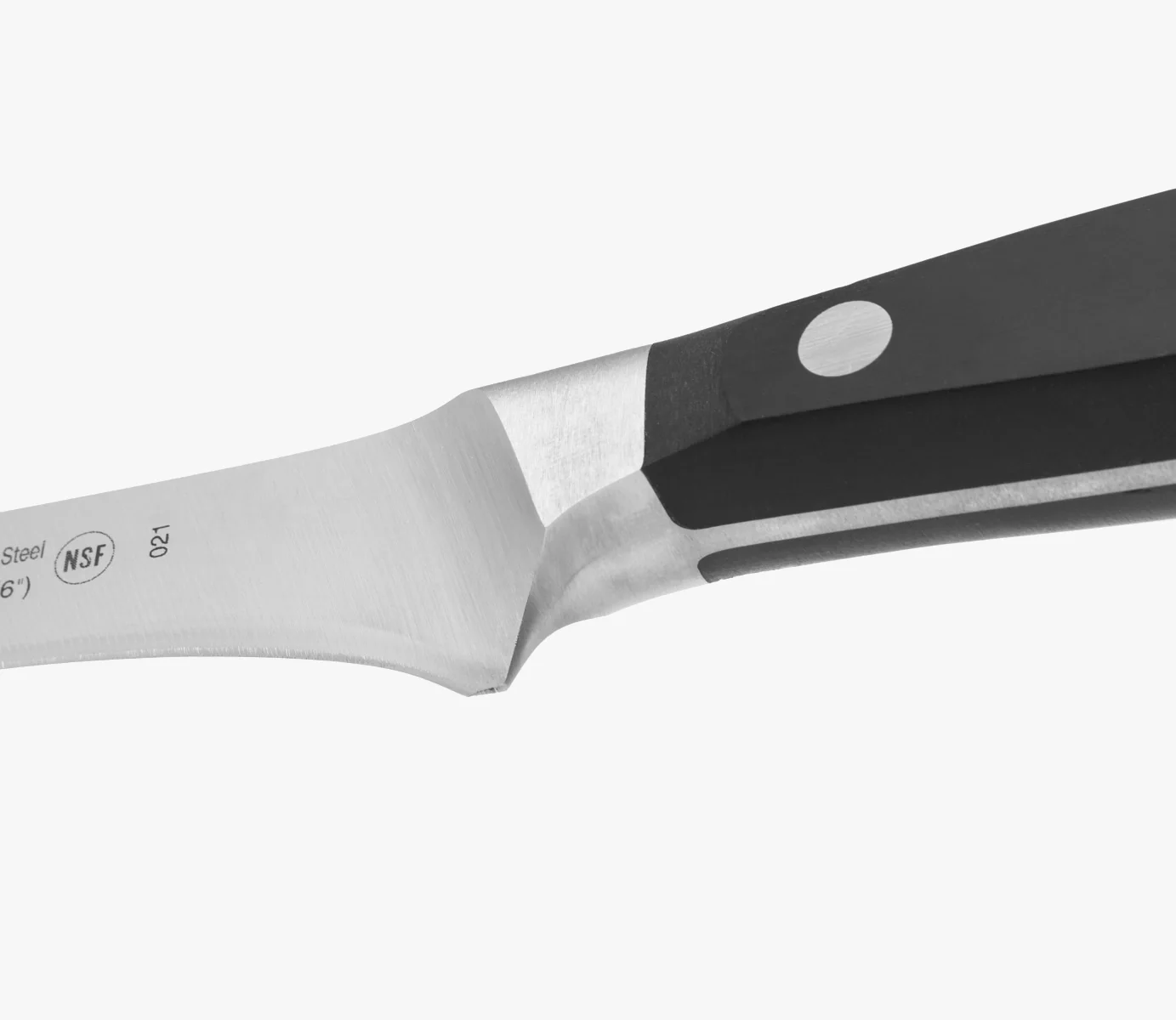 Arcos Faca deshuesador con Hoja Acero Inoxidable Nitrum 160 mm. Faca profesional para cortar huesos carne. Mango ergonómico polipropileno. Série Manhattan. Cor negro.