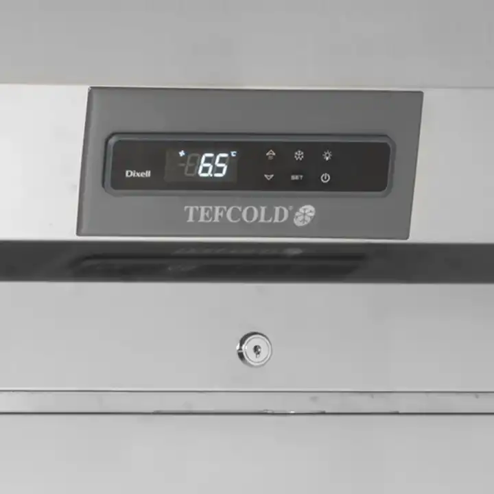Refrigerador vertical GN2/1  RK1420