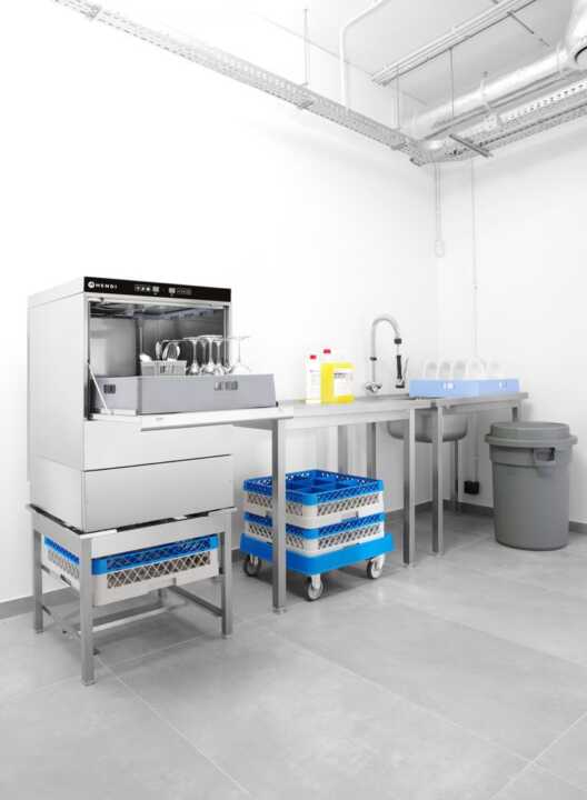 Máquina de lavar loiça 50x50 - controlo eletrónico, 400V/6600W, 576x645x(H)837mm