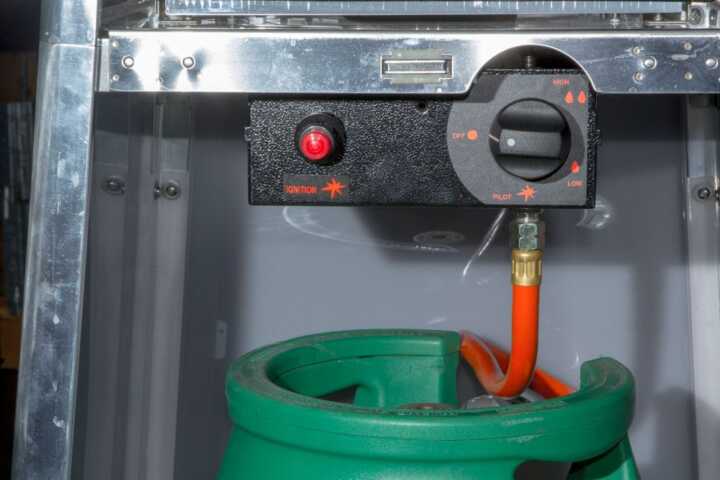 Aquecedor pirâmide para esplanada, 11,2kW, 500x500x(H)2220mm