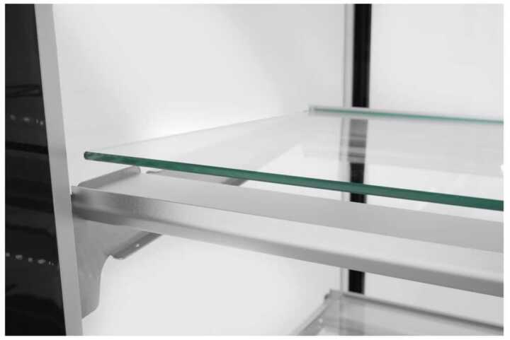 Expositores frigoríficos com 2 prateleiras, 510L, 230V/490W, 1524x677x(H)1230mm