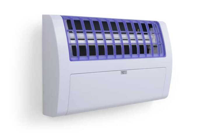 Mata insetos com placa adesiva para 120 m², 230V/36W, 540x80x(H)281mm